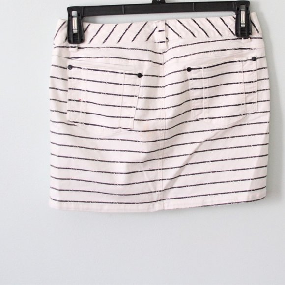 Alice and Olivia Denim Mini Skirt - Picture 6 of 8